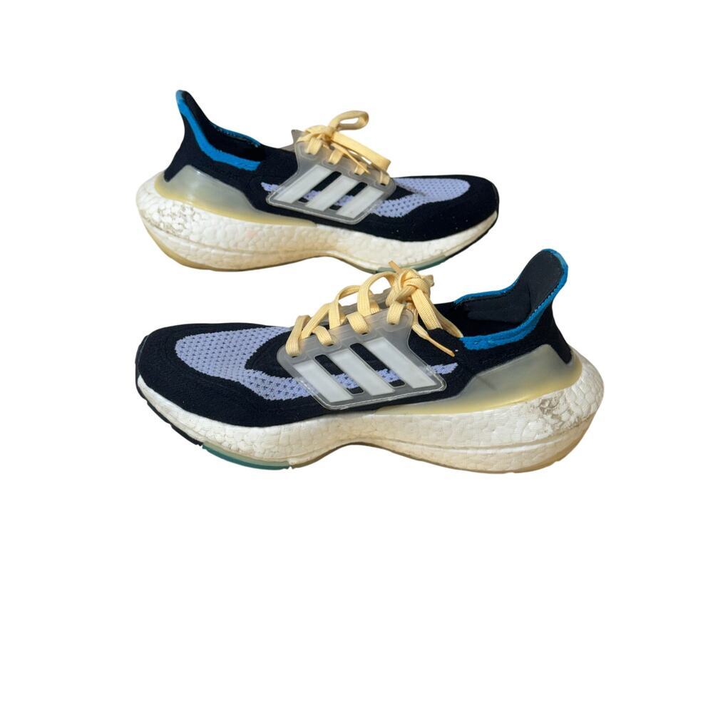 Adidas Women's UltraBoost 21 size 5.5 - Picture 4 of 8